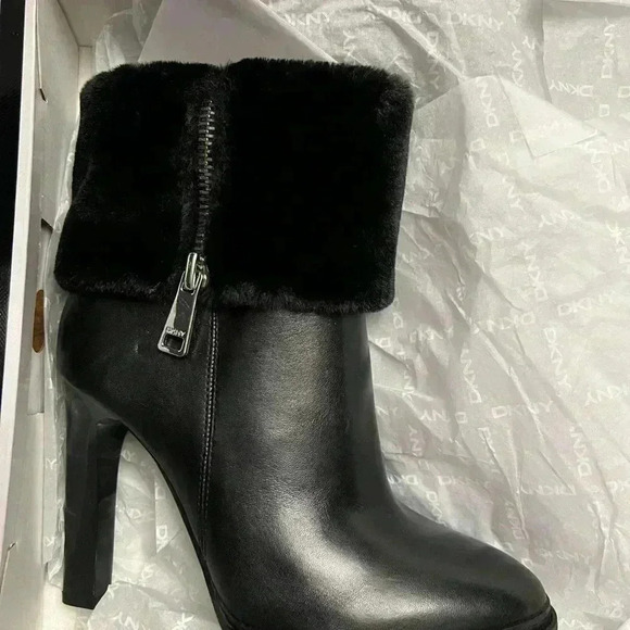 🆕DKNY “SONYA” Black Fur-Trimmed High Heel Ankle Boots. NWT - Picture 9 of 10